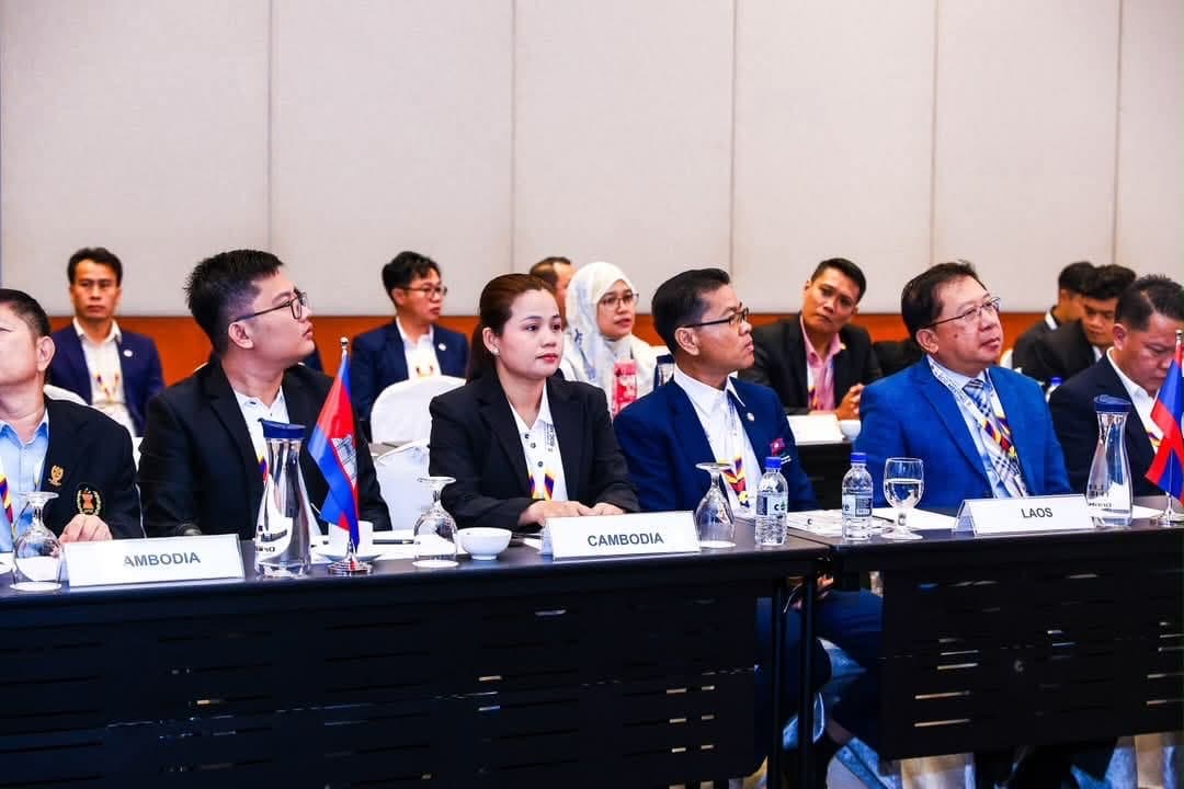 Cambodia and Laos delegates during the APSF Board of Governors meeting.